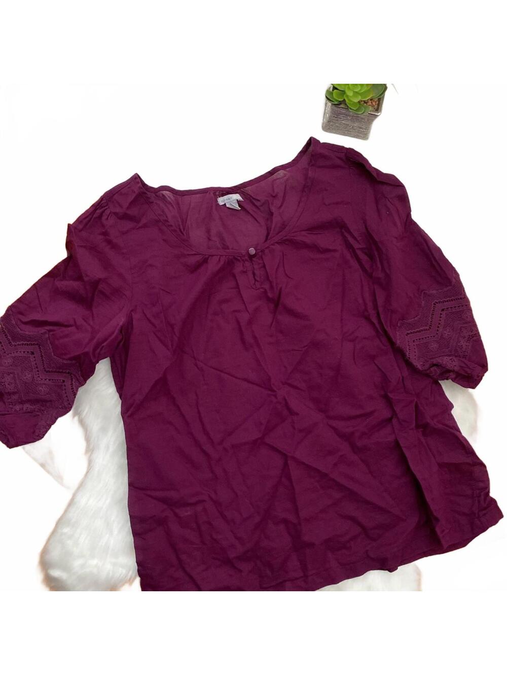 Old Navy Women's Medium Burgundy Blouse with Embroidered 3/4